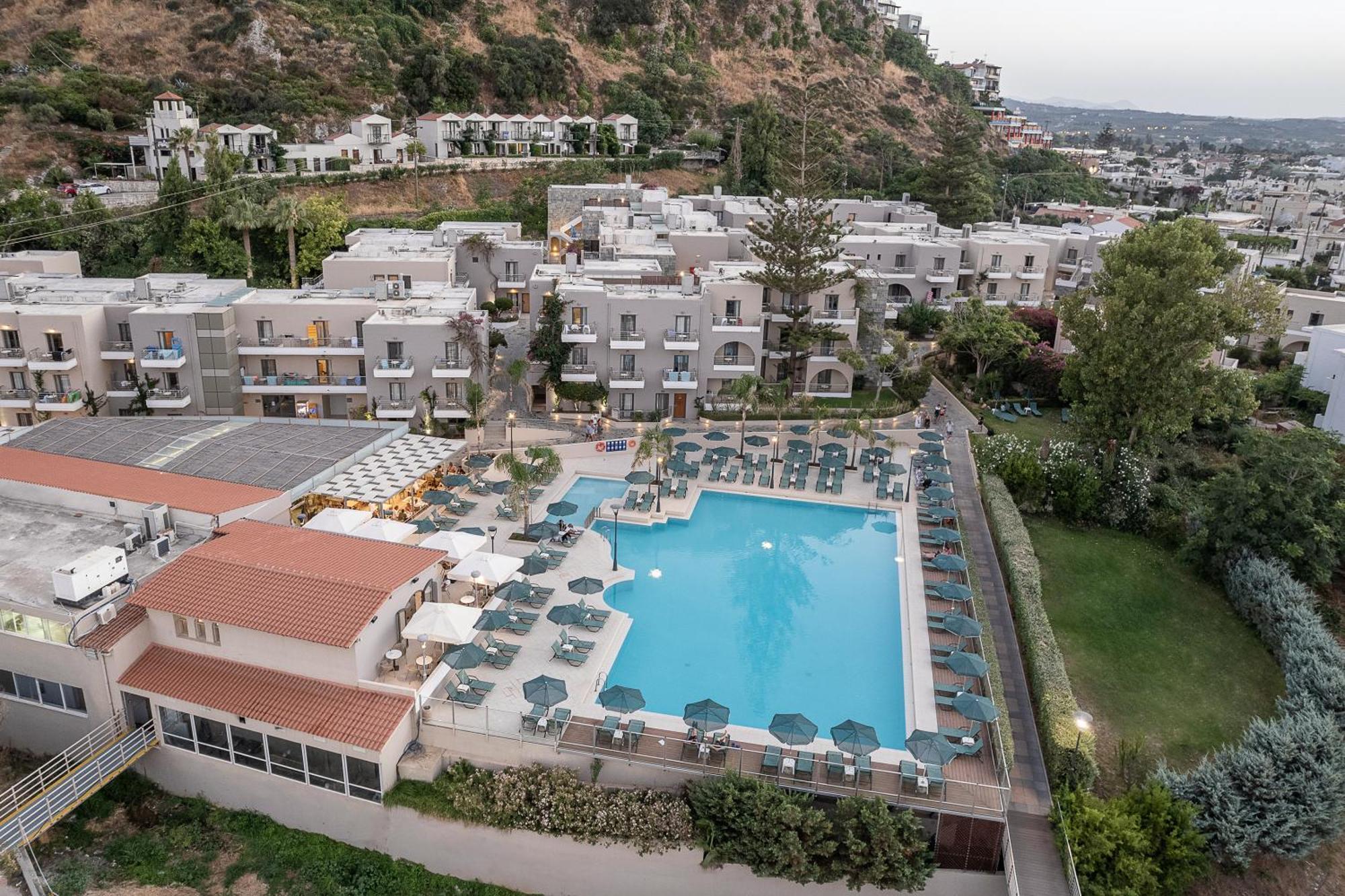 Porto Platanias Village Resort Esterno foto