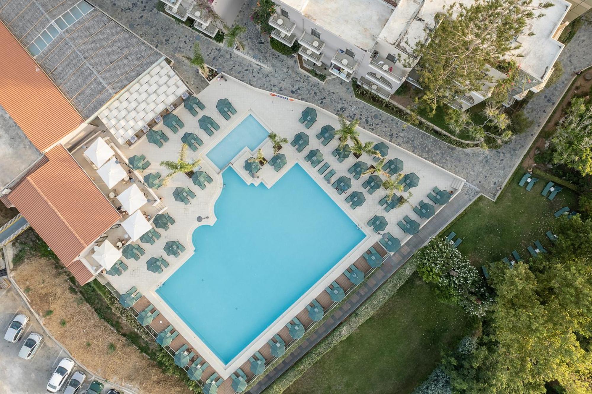 Porto Platanias Village Resort Esterno foto