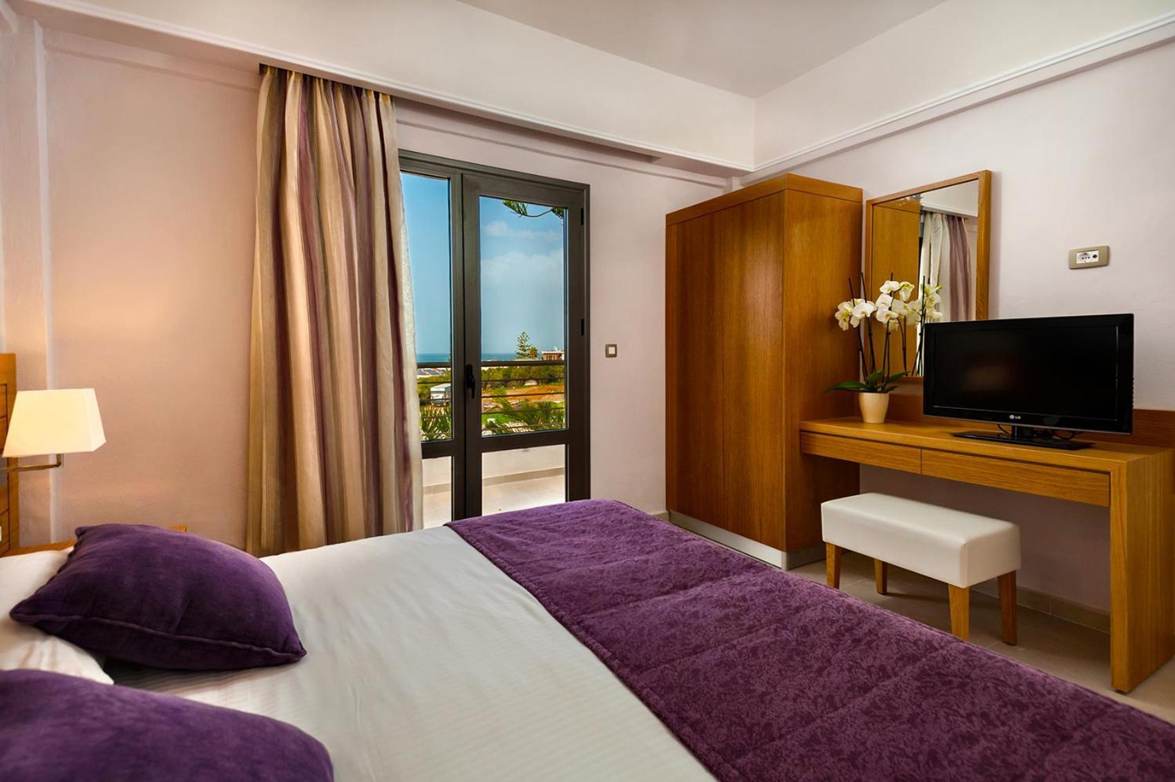 Porto Platanias Village Resort Esterno foto