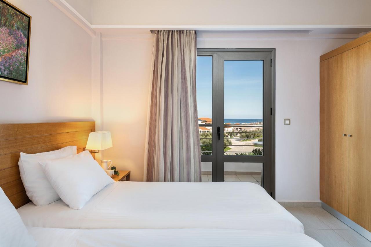Porto Platanias Village Resort Esterno foto